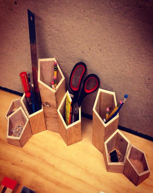 Kéo kim loại cắt chuyện thị phi