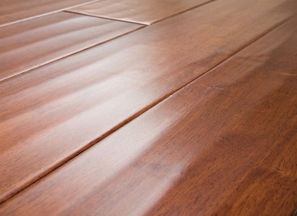 Cách xử lý nhanh chóng khi sàn gỗ bị ngấm nước, co ngót