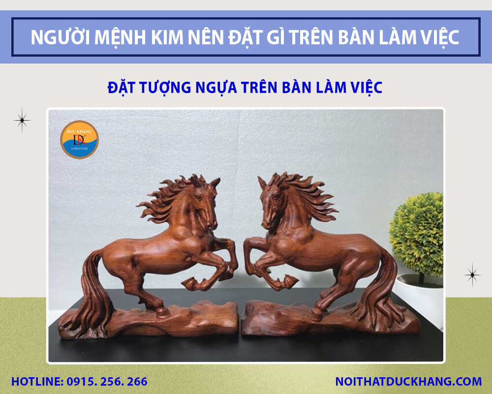 Đặt tượng ngựa trên bàn làm việc
